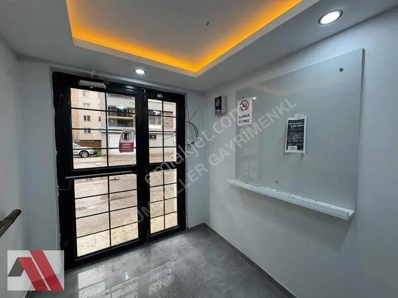 Sümbüller'den Hatboyu Yakını İskanlı Arakat Köşe Masrafsız 1+1 — fotoğraf 13