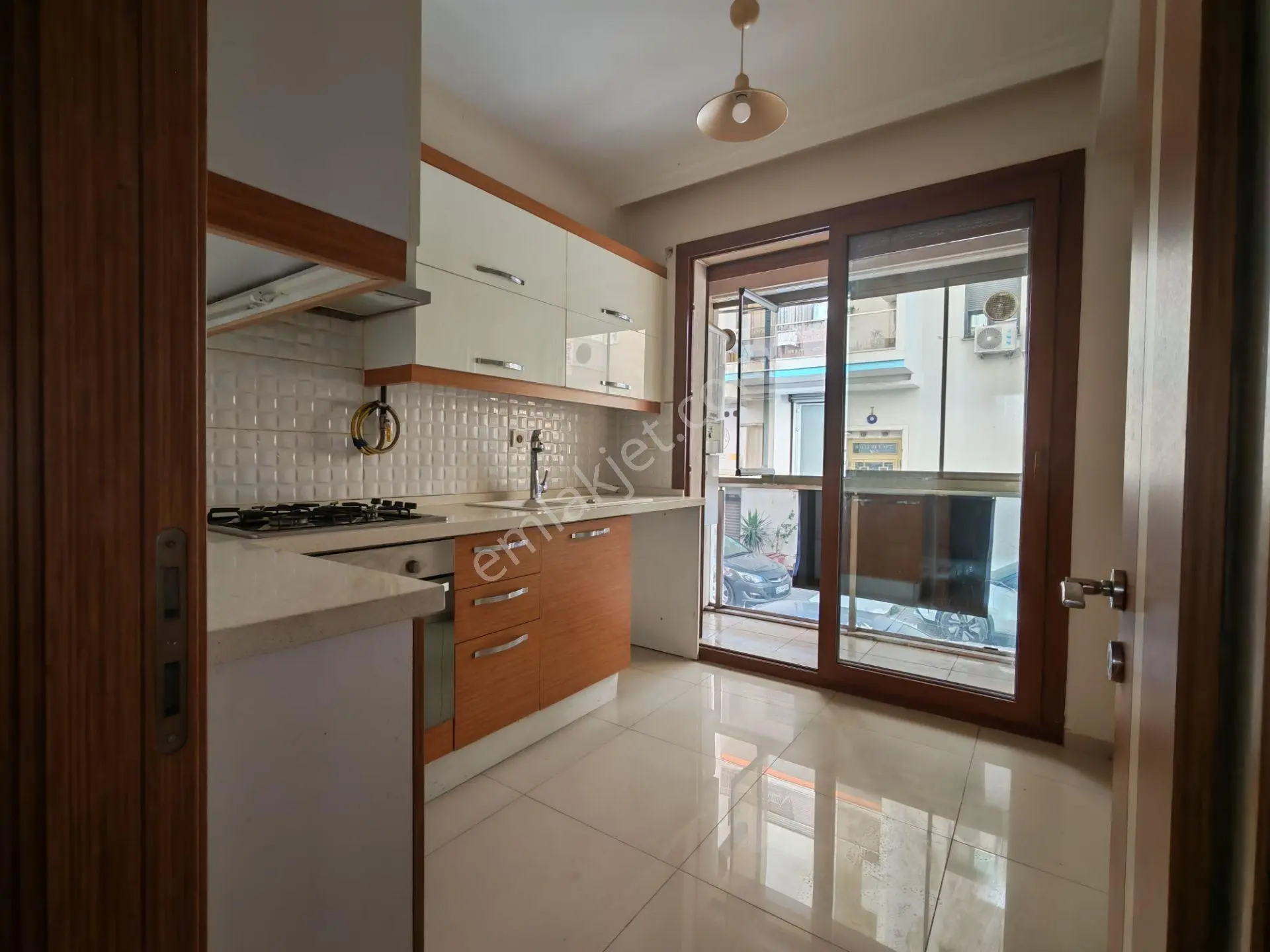 Nergiz Çarşısında 2+1 | Kilerli | Otoparklı — fotoğraf 4