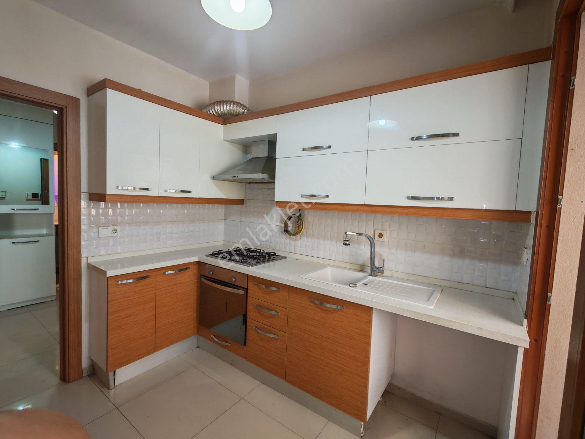 Nergiz Çarşısında 2+1 | Kilerli | Otoparklı — fotoğraf 8