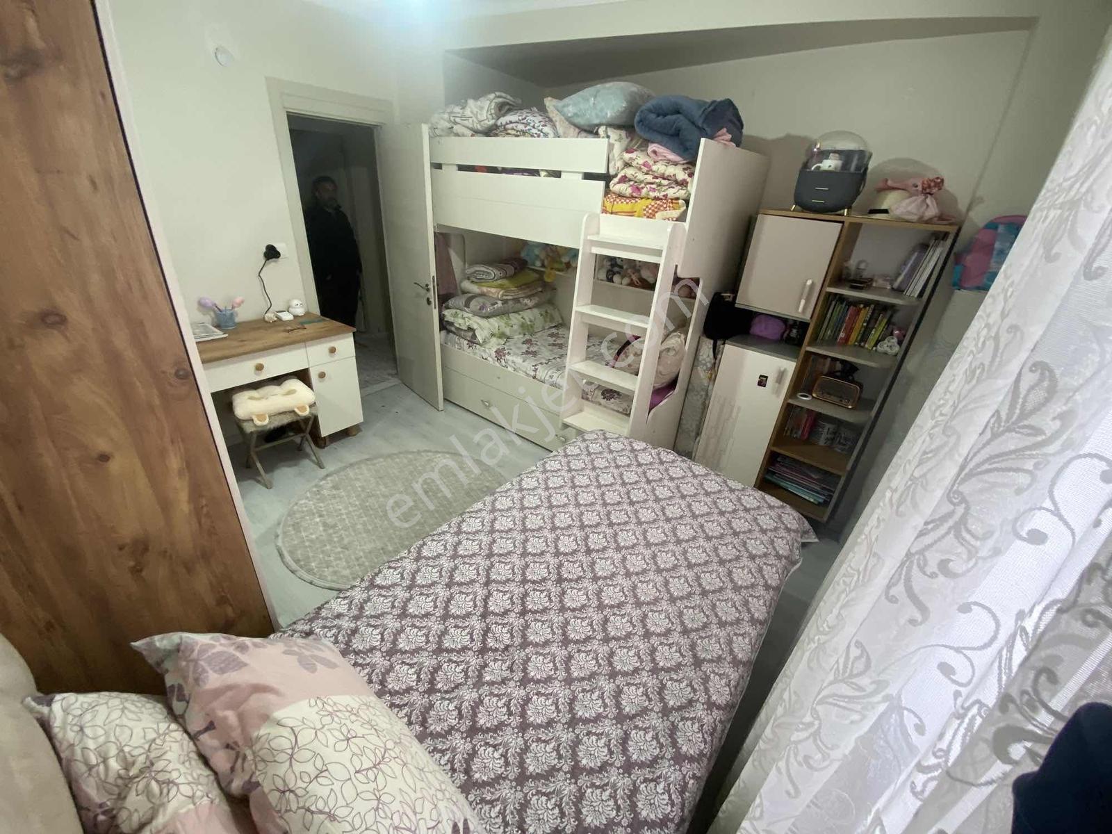 Bağcılar Fatih Mah 4 Yıllık Bahçe Katı 100m2 Satılık Daire — fotoğraf 9
