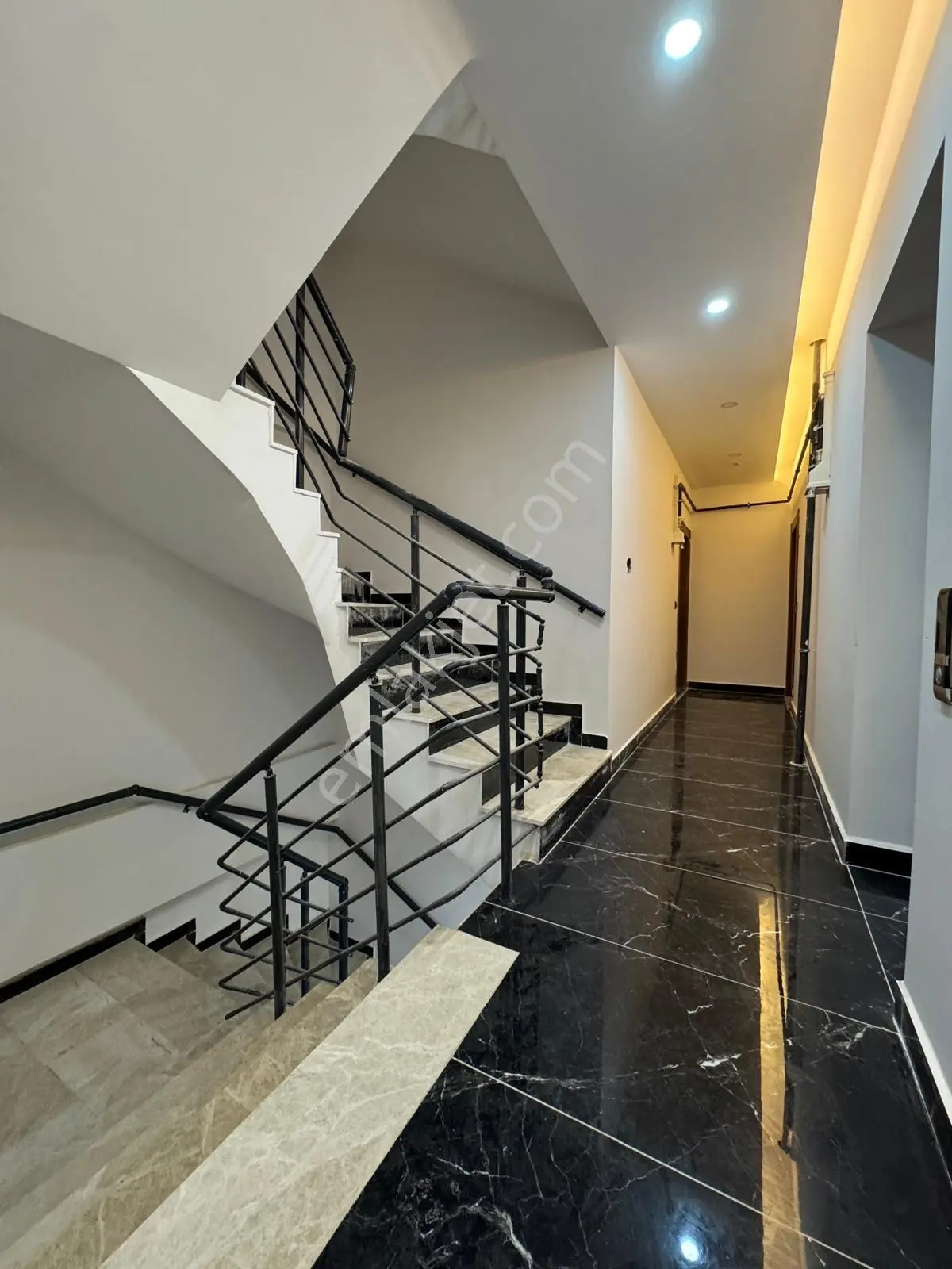 Değirmendere’de 2+1 Sıfır Havuzlu Sitede, Yerden Isıtmalı, Modern Daire — fotoğraf 15