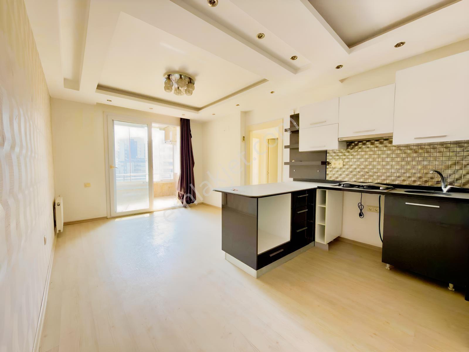 Şah Yapı'dan Merkezi Konum Havuzlu Nezih Site 2+1 Satılık Daire — fotoğraf 5