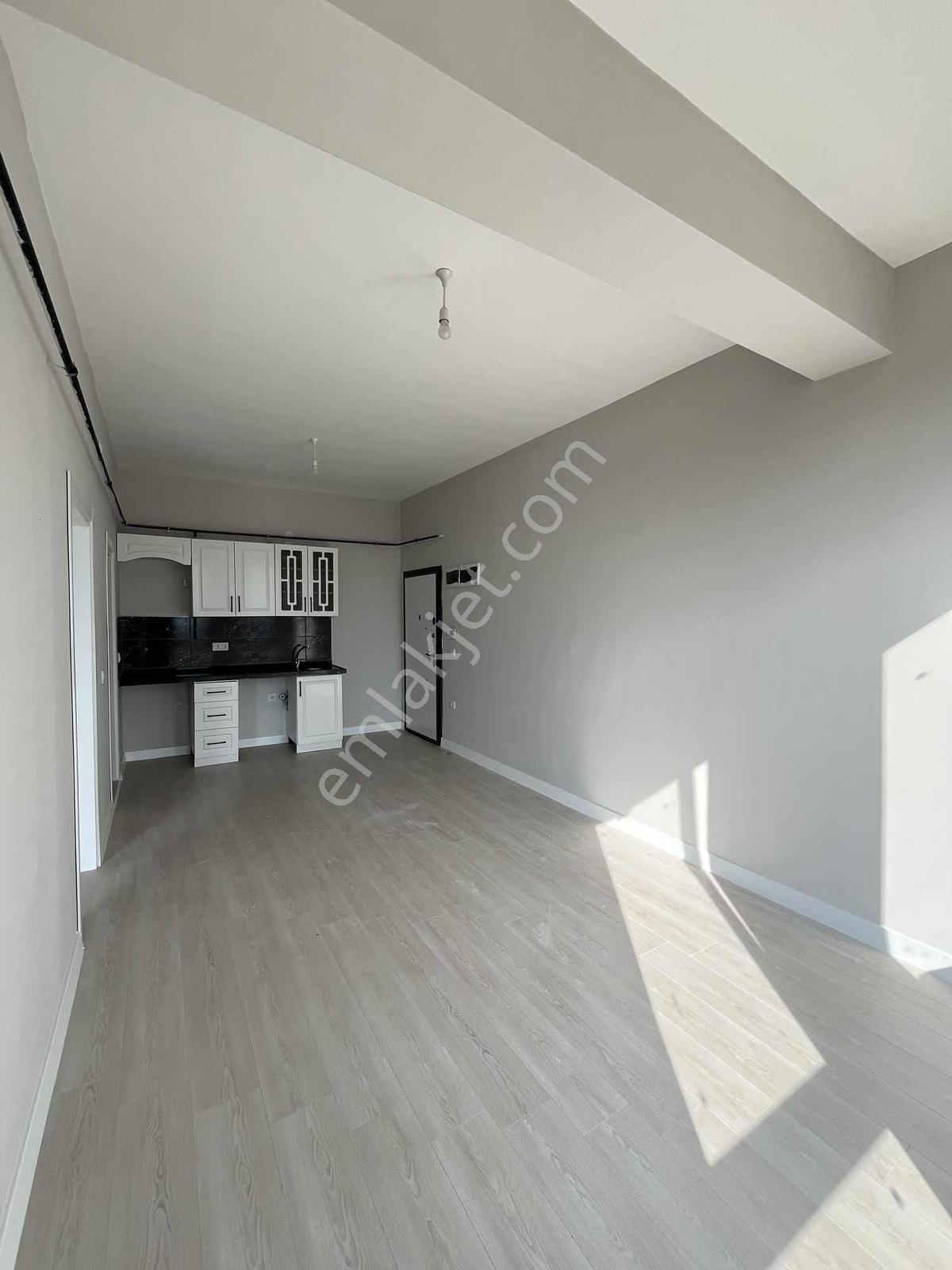 Konuralp Orhangazi İskanlı Yerden Isıtma 1+1 Satılık Daire — fotoğraf 2