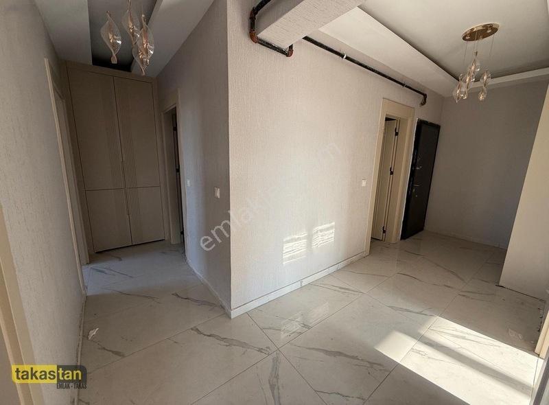 Beykent 1. Etap Uzayçatıpazar Yeri Civarı Merkezi 2+1 Sfır