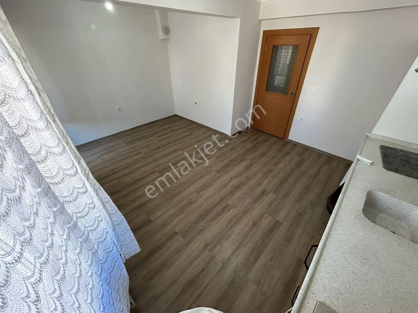 Sadece Yükselden Müstakil Tadında Doğalgazlı Ön Cephe 2+1 Daire — fotoğraf 11