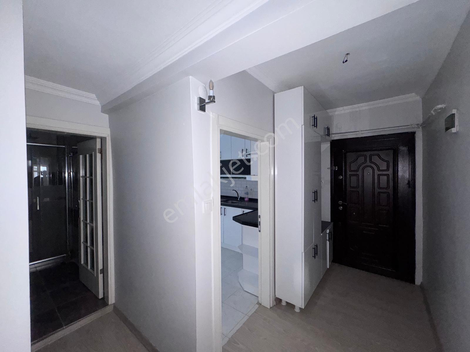 Bağlarbaşı'nda Harika Konumda Satılık 2+1 Arakat Daire — fotoğraf 11