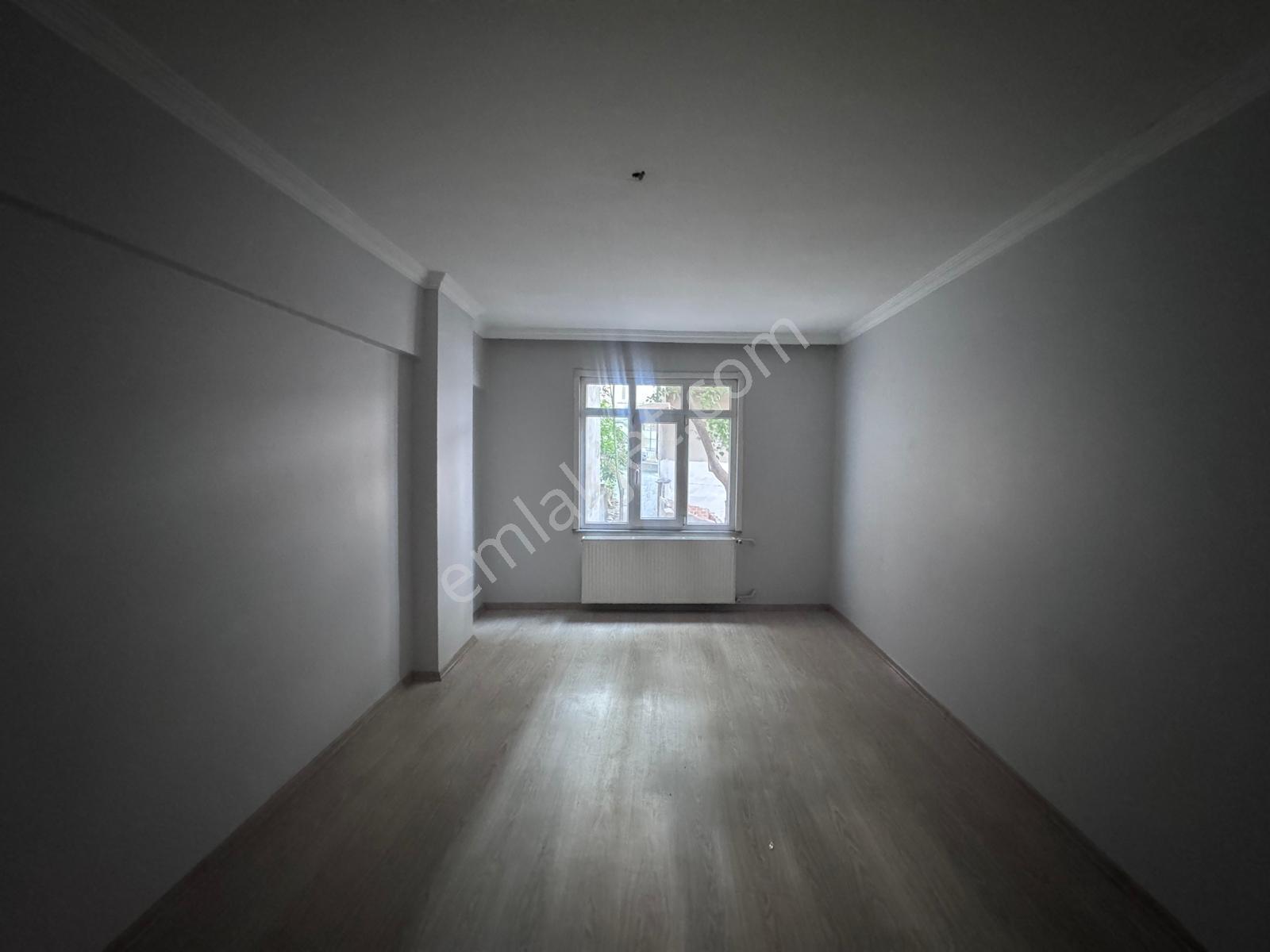 Bağlarbaşı'nda Harika Konumda Satılık 2+1 Arakat Daire — fotoğraf 17