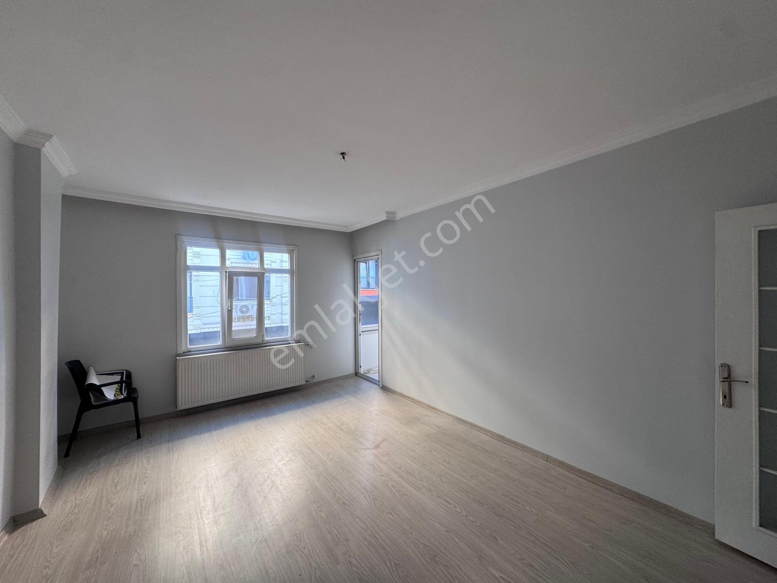 Bağlarbaşı'nda Harika Konumda Satılık 2+1 Arakat Daire — fotoğraf 21
