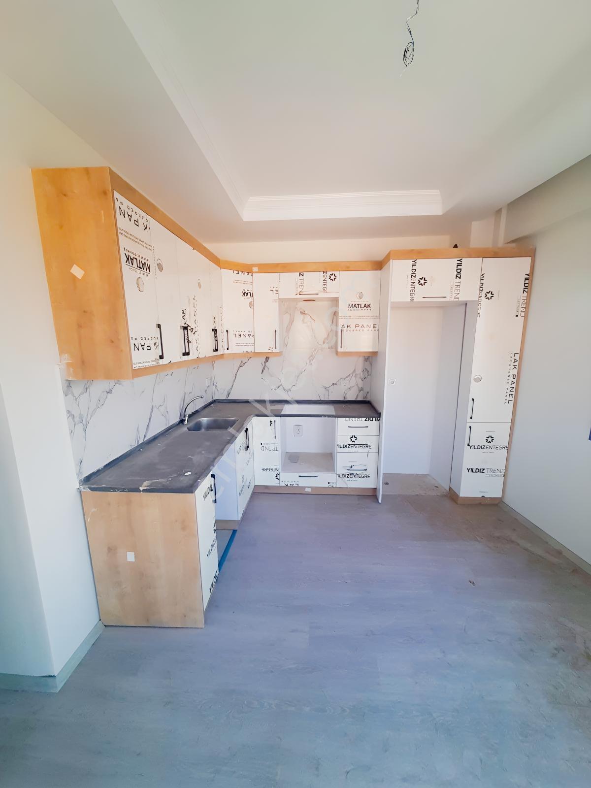 Çiğli Güzeltepe'de Sıfır 2+1 Satılık Daire — fotoğraf 3