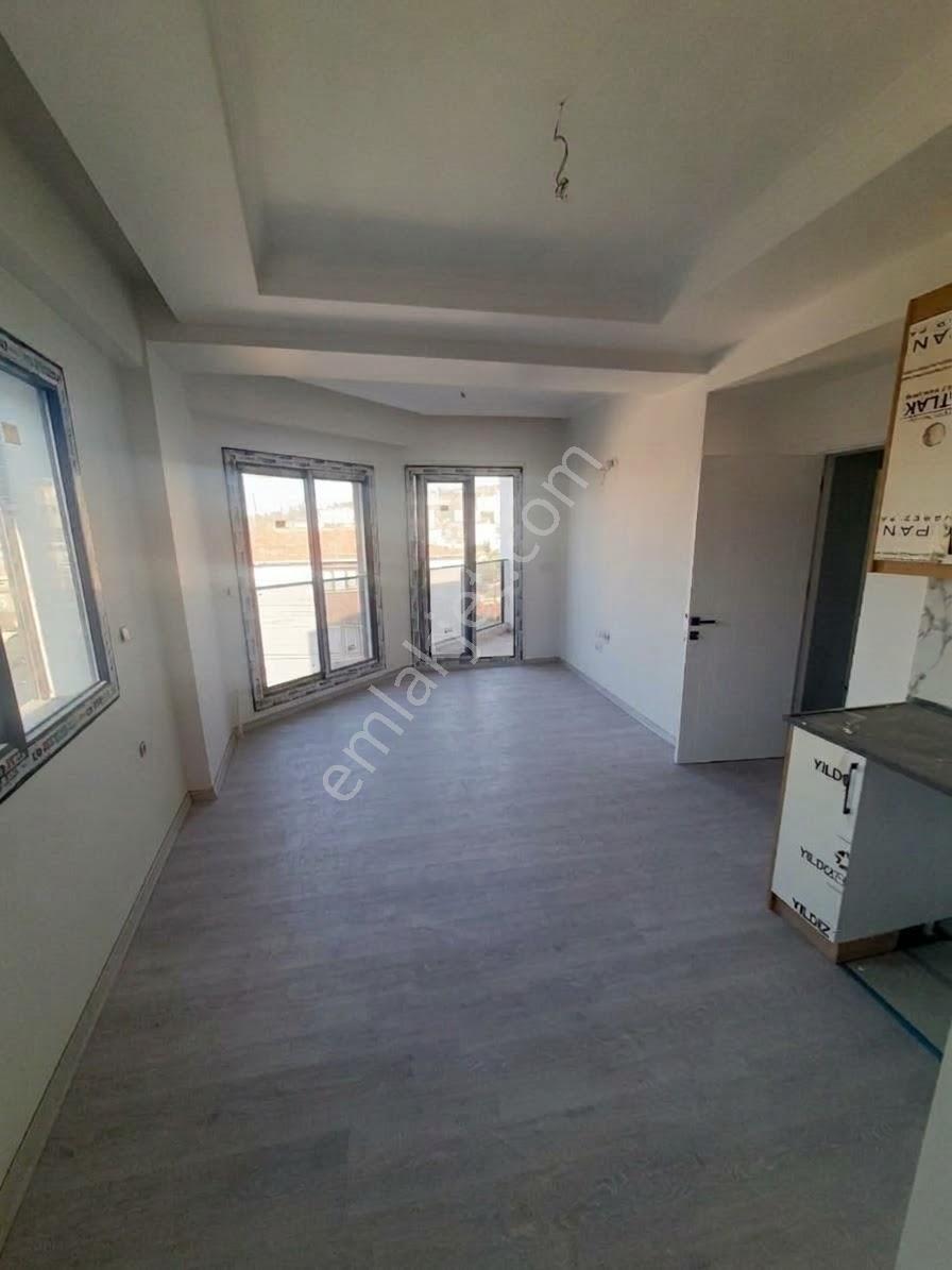 Çiğli Güzeltepe'de Sıfır 2+1 Satılık Daire — fotoğraf 5