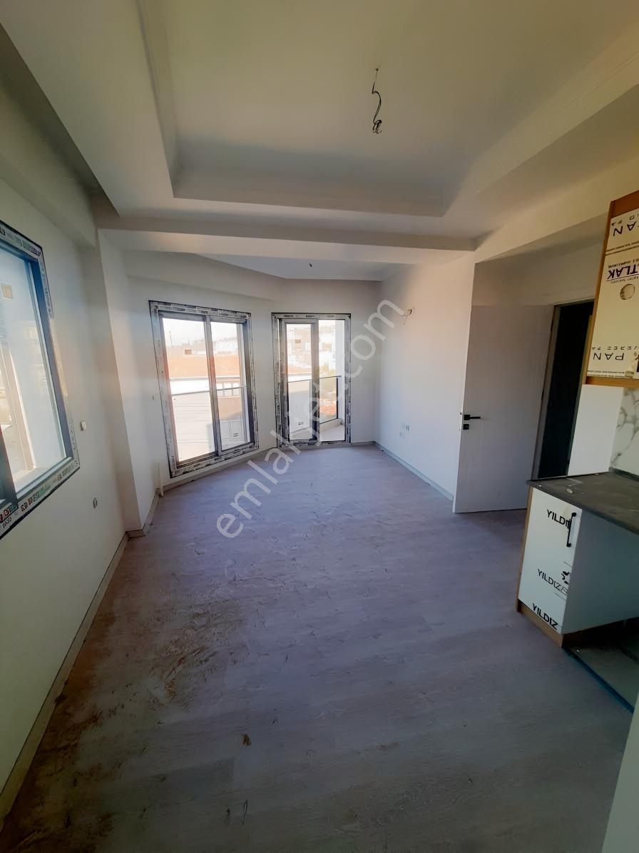 Çiğli Güzeltepe'de Sıfır 2+1 Satılık Daire — fotoğraf 6
