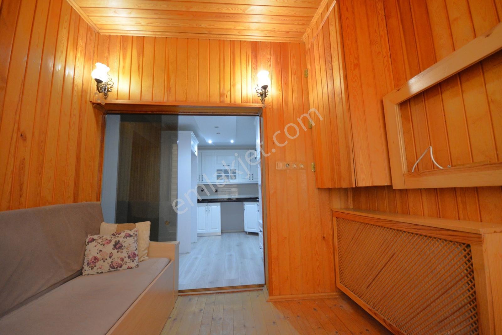 Metronun Yanında Eminevime Uygun 2+1 Özel Dekorlu Satılık Daire — fotoğraf 11