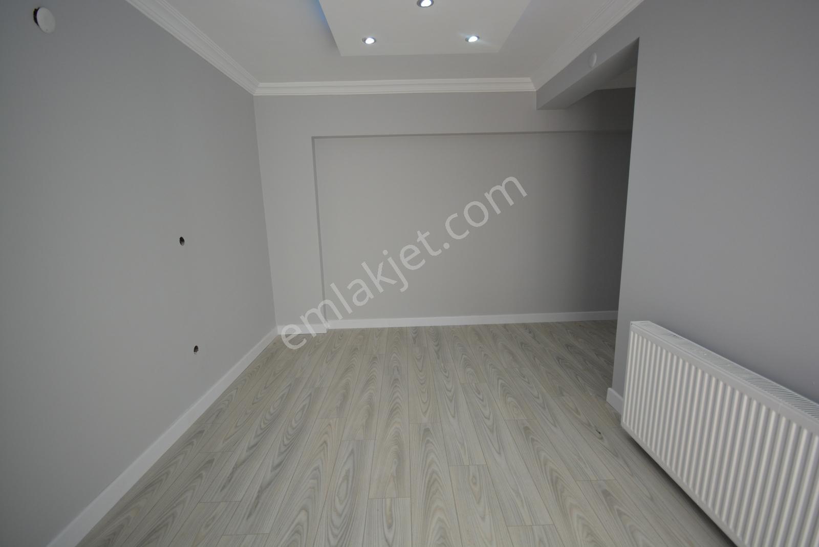 Metronun Yanında Eminevime Uygun 2+1 Özel Dekorlu Satılık Daire — fotoğraf 16
