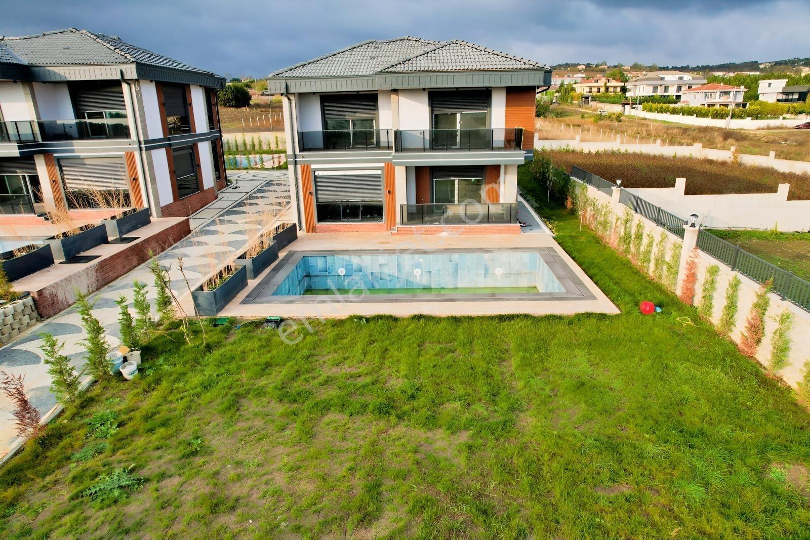 [kassel Yapı] Son 1 Adet - 700m2 Bahçe - Havuz - Fırsat Villa !! — fotoğraf 2