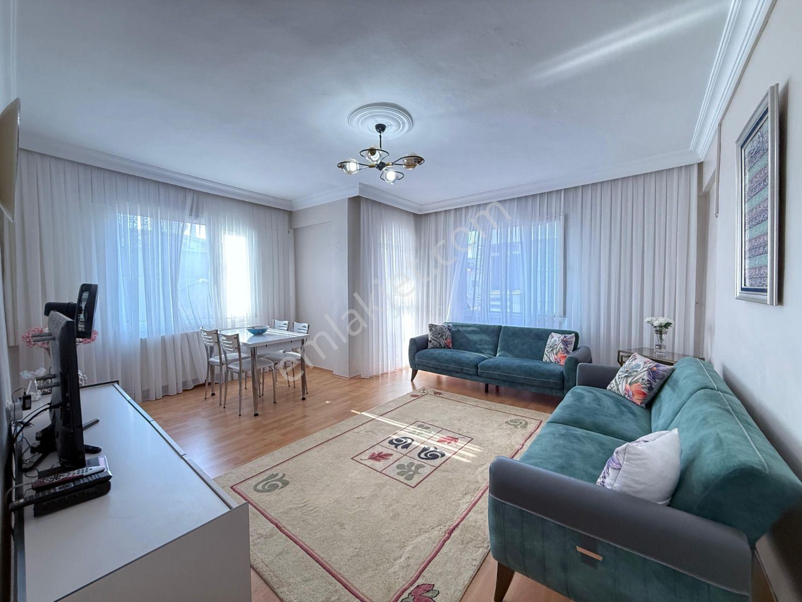 Loft'Tan Sefaköy Merkezde 2+1 95M2 3. Kat Satılık Daire