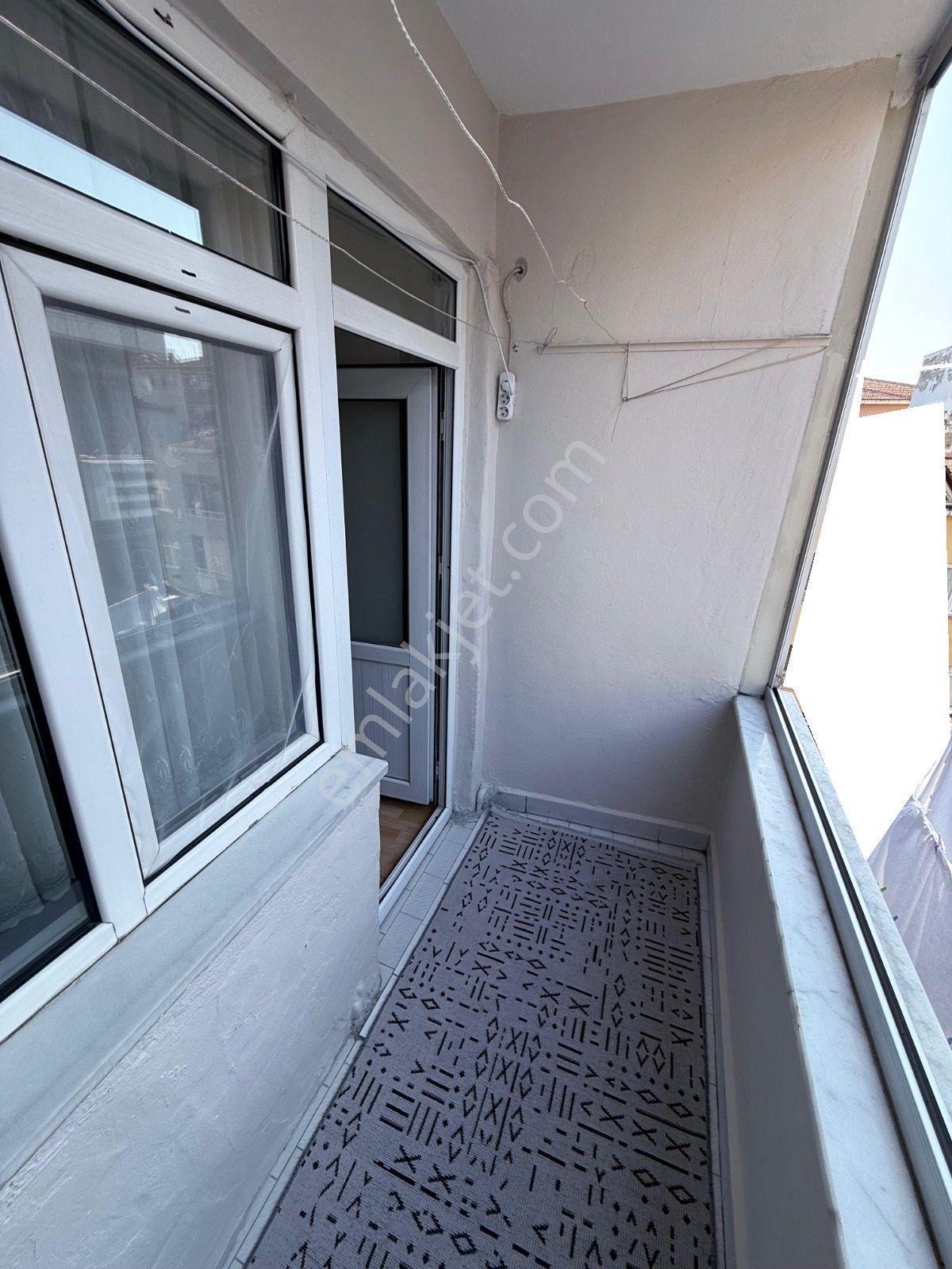 Loft'tan Sefaköy Merkezde 2+1 95m2 3. Kat Satılık Daire — fotoğraf 5