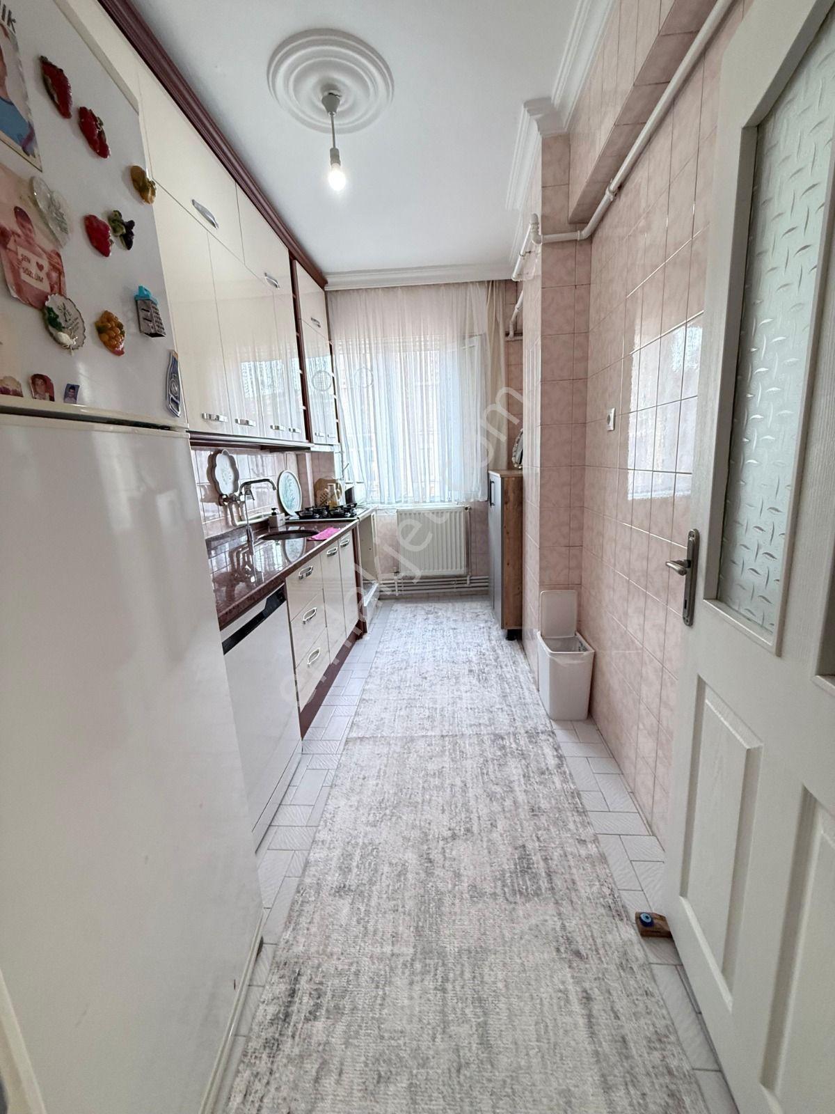 Loft'tan Sefaköy Merkezde 2+1 95m2 3. Kat Satılık Daire — fotoğraf 9