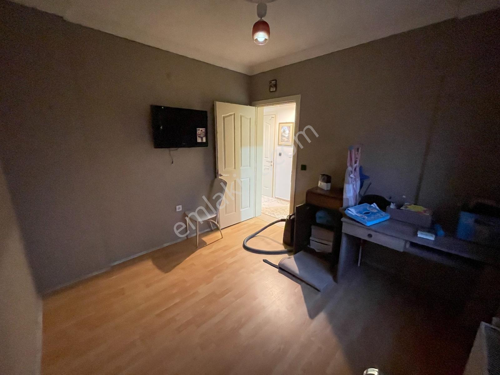 Menemen Asarlık Toki Konutlarında Satılık Daire Önü Açık Arakat — fotoğraf 18