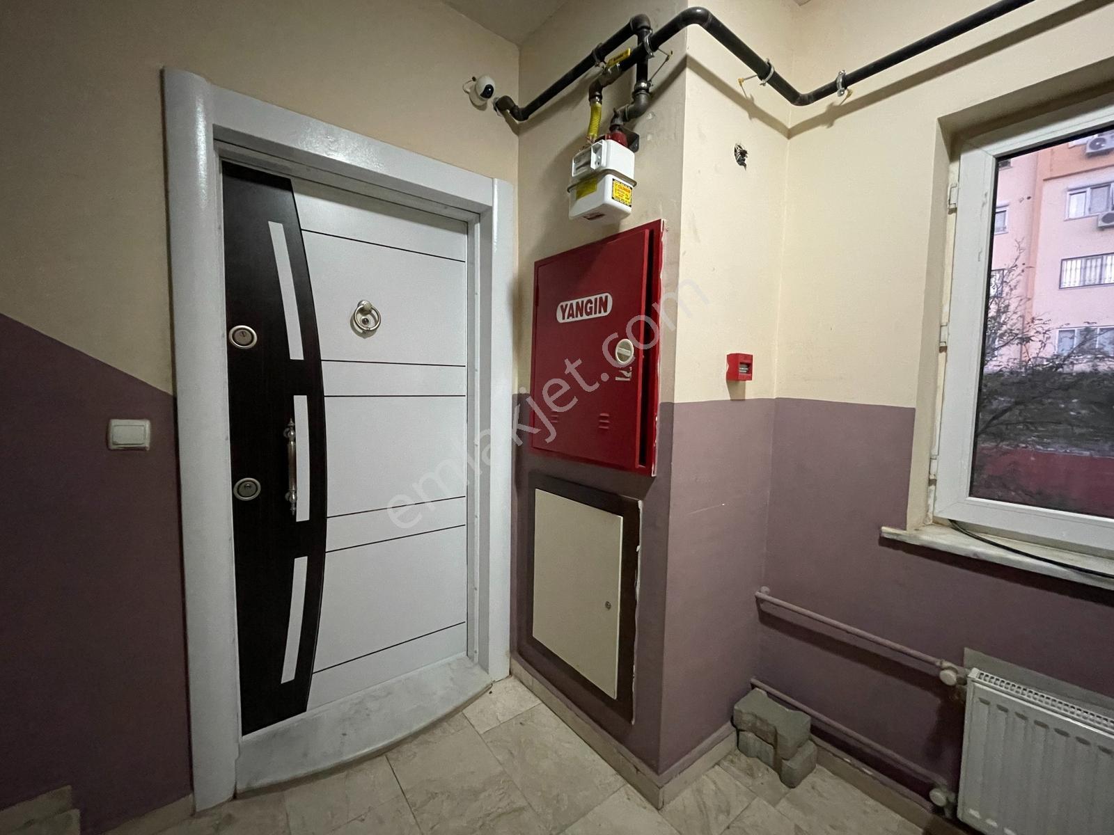 Menemen Asarlık Toki Konutlarında Satılık Daire Önü Açık Arakat — fotoğraf 26