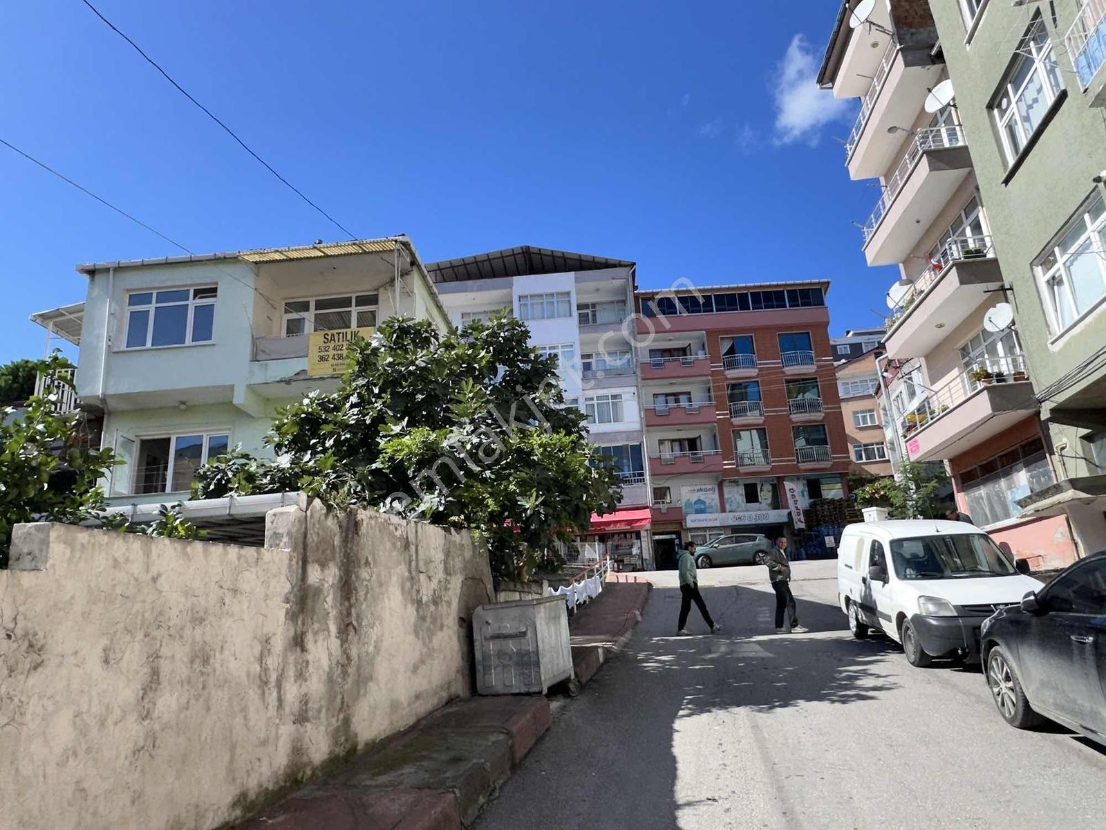 Alan Emlak; 4 Kata İmarlı, Köşe Parsel, İşlek Konumda — fotoğraf 4