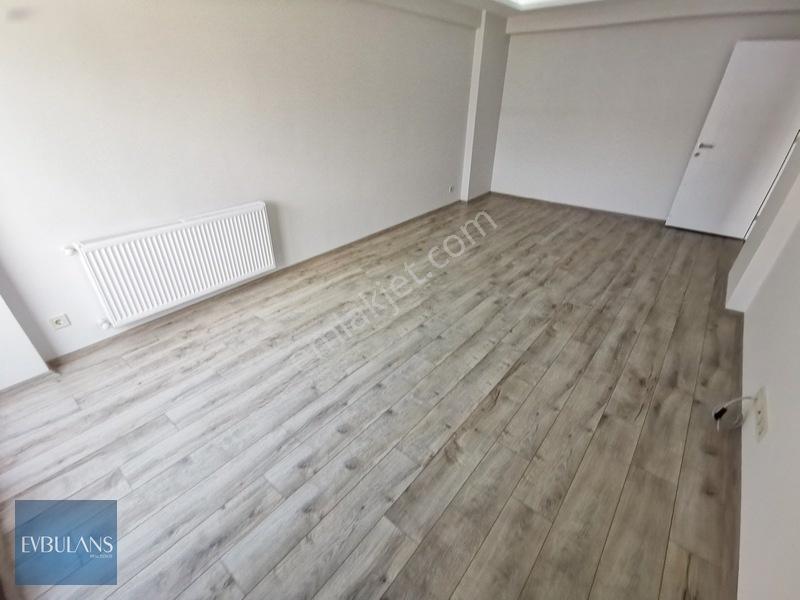 Ordu Bulvarı Yanı Park Cephe Karanlık Odasız Ara Kat 2+1 — fotoğraf 8