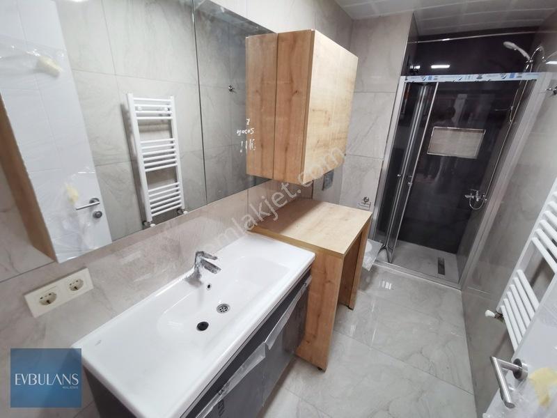 Ordu Bulvarı Yanı Park Cephe Karanlık Odasız Ara Kat 2+1 — fotoğraf 9