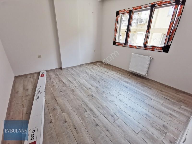 Ordu Bulvarı Yanı Park Cephe Karanlık Odasız Ara Kat 2+1 — fotoğraf 15