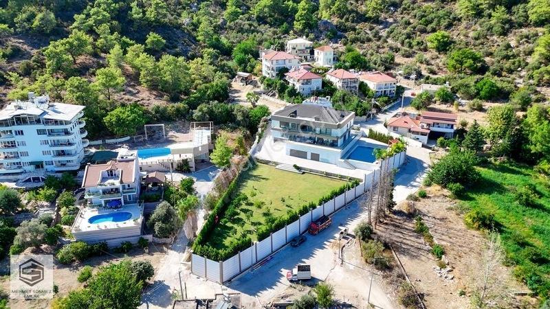 Antalya Göynük'Te 2600M2 Arsa İçerisinde Emsalsiz Villa