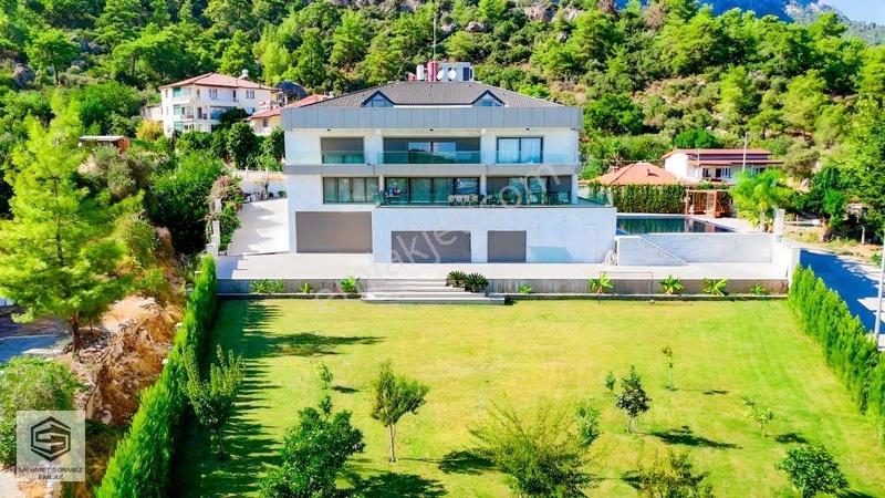 Antalya Göynük'te 2600m2 Arsa İçerisinde Emsalsiz Villa — fotoğraf 2
