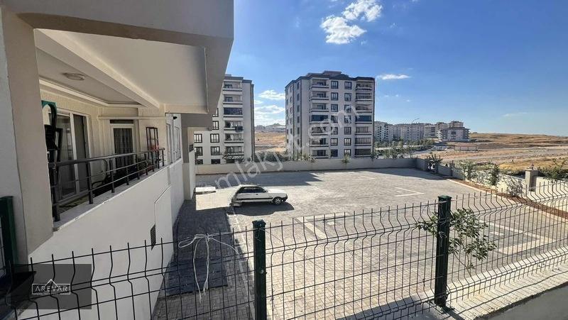 Arevar Dan Beylerbeyin 'de Satılık Bakımlı 2+1 Daire — fotoğraf 5