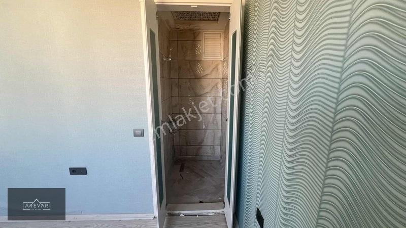 Arevar Dan Beylerbeyin 'de Satılık Bakımlı 2+1 Daire — fotoğraf 7