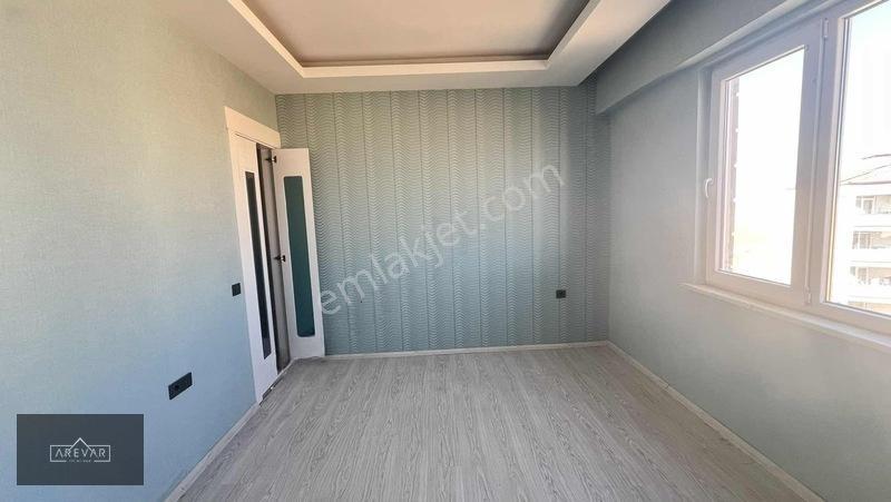 Arevar Dan Beylerbeyin 'de Satılık Bakımlı 2+1 Daire — fotoğraf 11