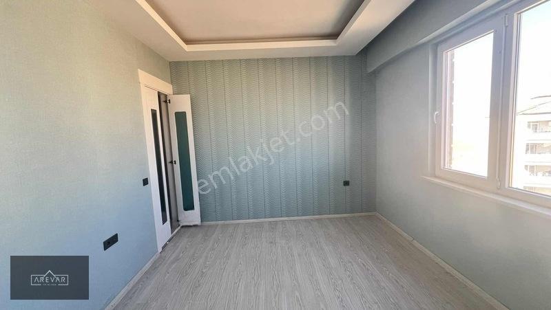Arevar Dan Beylerbeyin 'de Satılık Bakımlı 2+1 Daire — fotoğraf 14