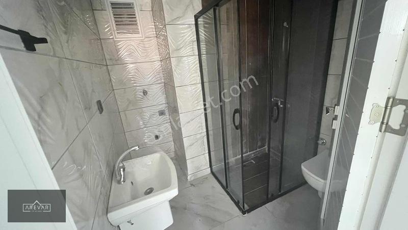Arevar Dan Beylerbeyin 'de Satılık Bakımlı 2+1 Daire — fotoğraf 16