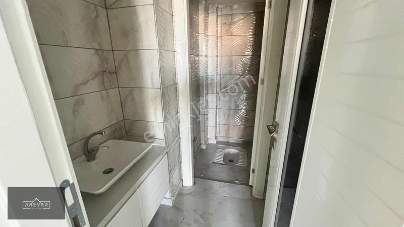 Arevar Dan Beylerbeyin 'de Satılık Bakımlı 2+1 Daire — fotoğraf 17