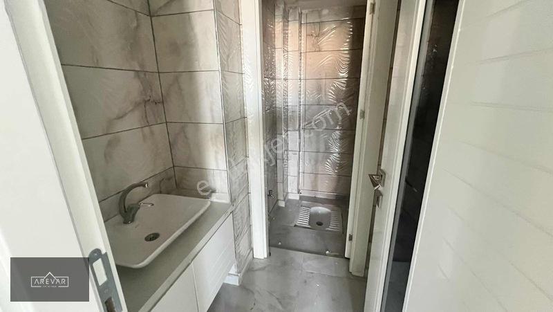 Arevar Dan Beylerbeyin 'de Satılık Bakımlı 2+1 Daire — fotoğraf 18