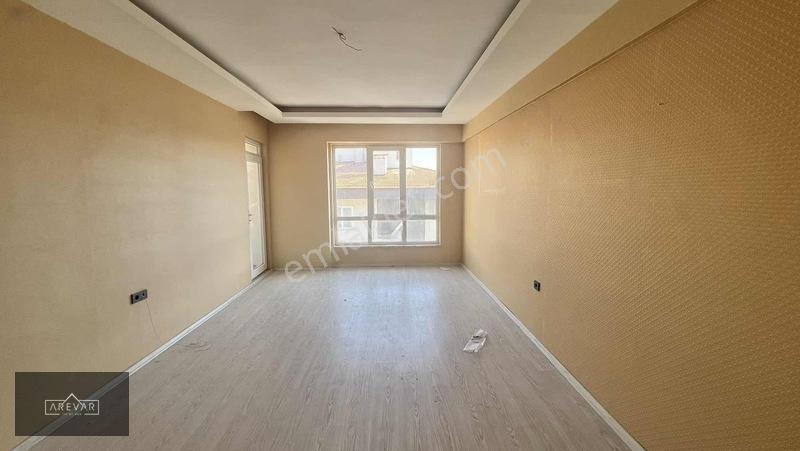 Arevar Dan Beylerbeyin 'de Satılık Bakımlı 2+1 Daire — fotoğraf 23