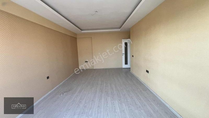 Arevar Dan Beylerbeyin 'de Satılık Bakımlı 2+1 Daire — fotoğraf 24