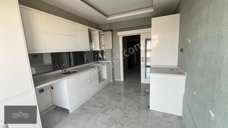 Arevar Dan Beylerbeyin 'de Satılık Bakımlı 2+1 Daire — fotoğraf 27