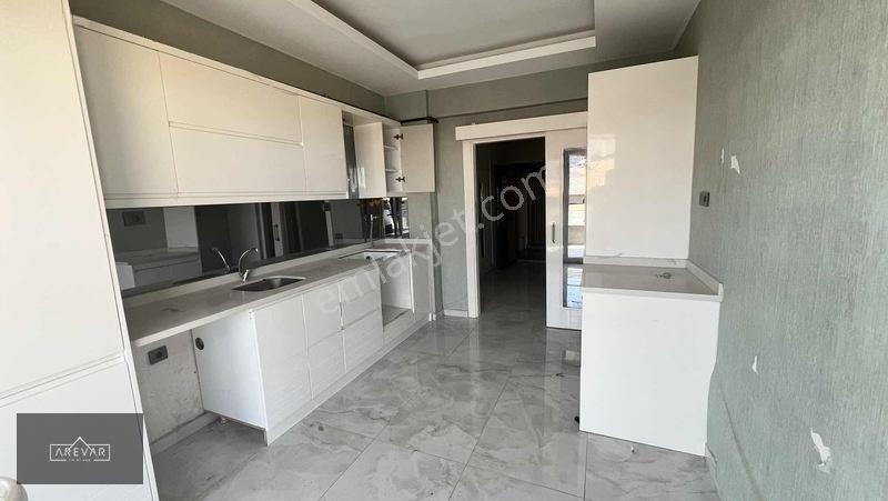 Arevar Dan Beylerbeyin 'de Satılık Bakımlı 2+1 Daire — fotoğraf 29
