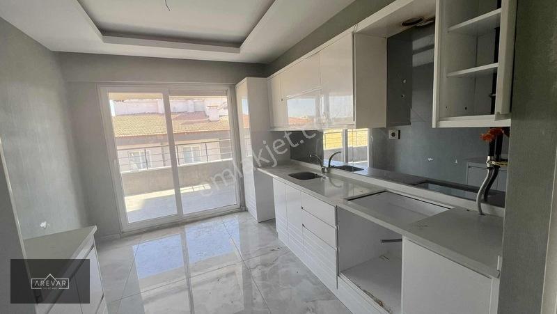 Arevar Dan Beylerbeyin 'de Satılık Bakımlı 2+1 Daire — fotoğraf 31