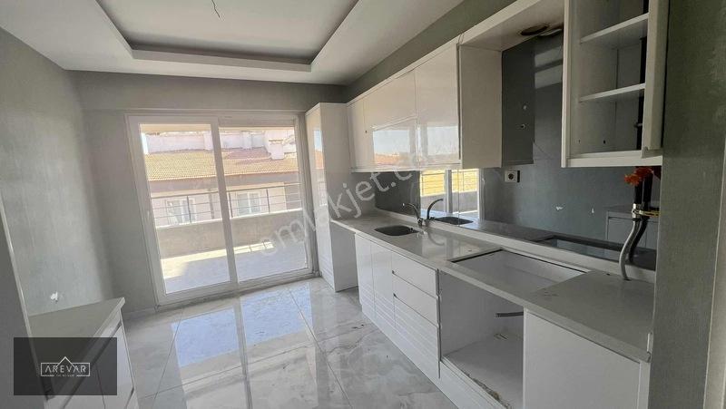 Arevar Dan Beylerbeyin 'de Satılık Bakımlı 2+1 Daire — fotoğraf 32