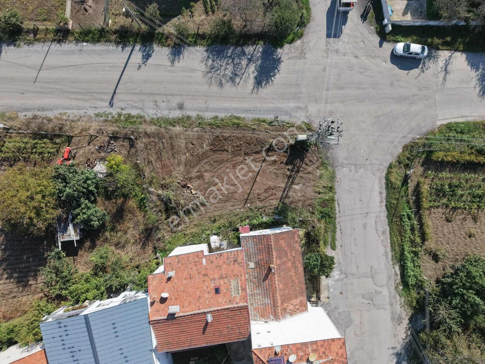 Yıldırım Emlak'Tan Satılık 287 M² Köşe Parsel