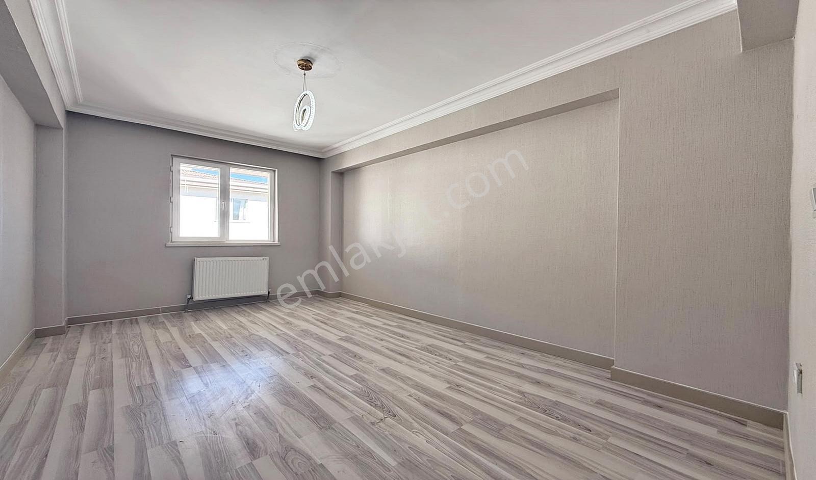 Yasa'dan Karakaya'da 3.kat 3+1 Caddeye Yakın Full Yapılı !!! — fotoğraf 21