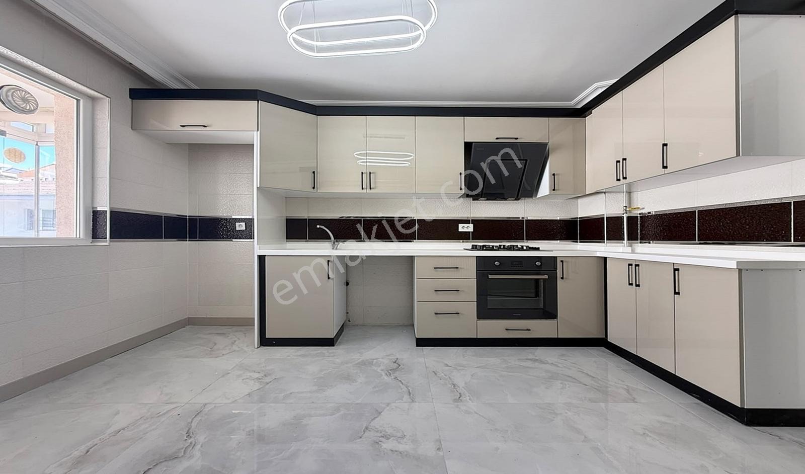 Yasa'dan Karakaya'da 3.kat 3+1 Caddeye Yakın Full Yapılı !!! — fotoğraf 29