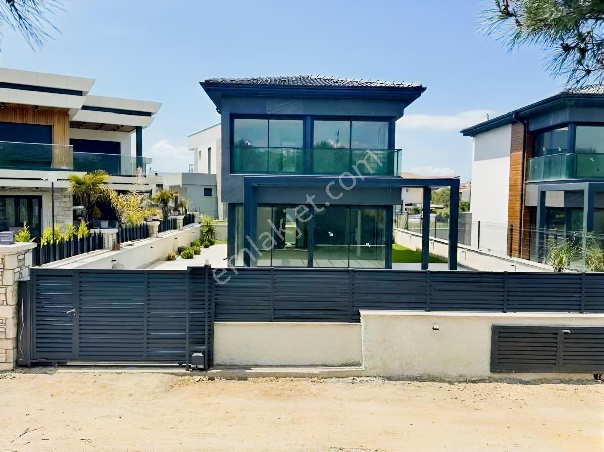 Urla İçmeler Müstakil Denize 200 Metre 3+1 Satılık Villa — fotoğraf 2
