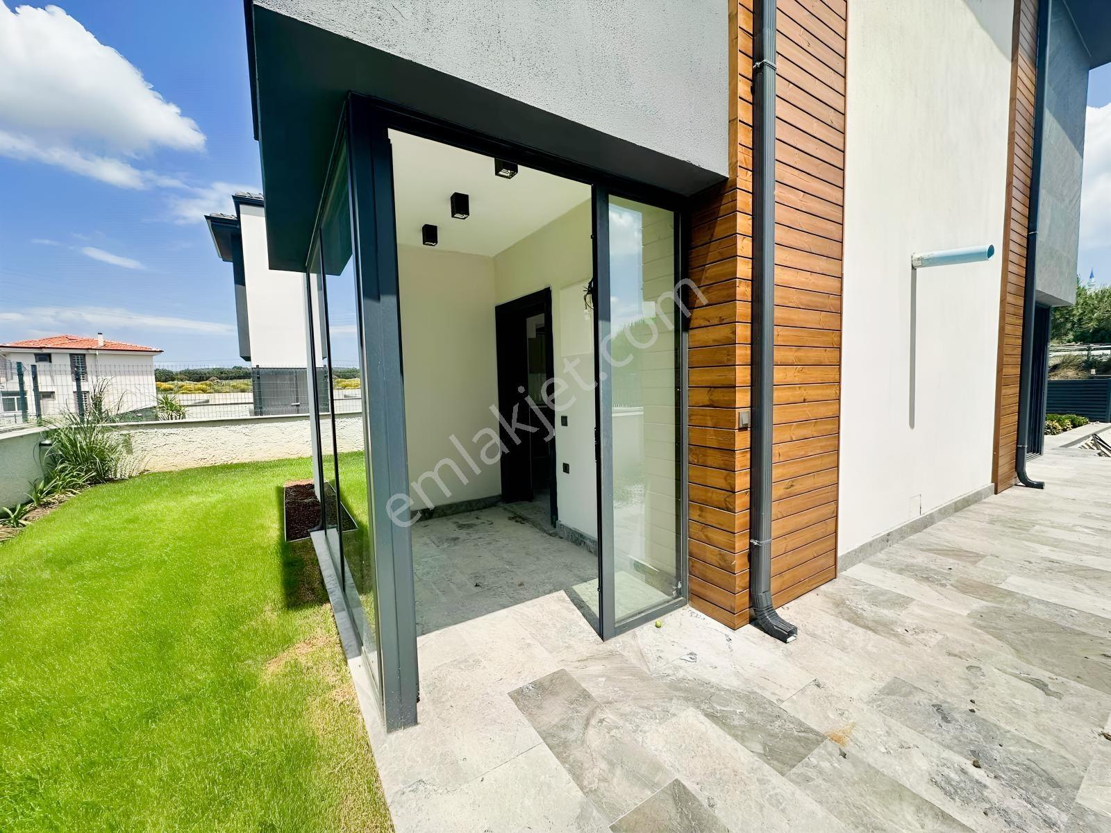 Urla İçmeler Müstakil Denize 200 Metre 3+1 Satılık Villa — fotoğraf 8