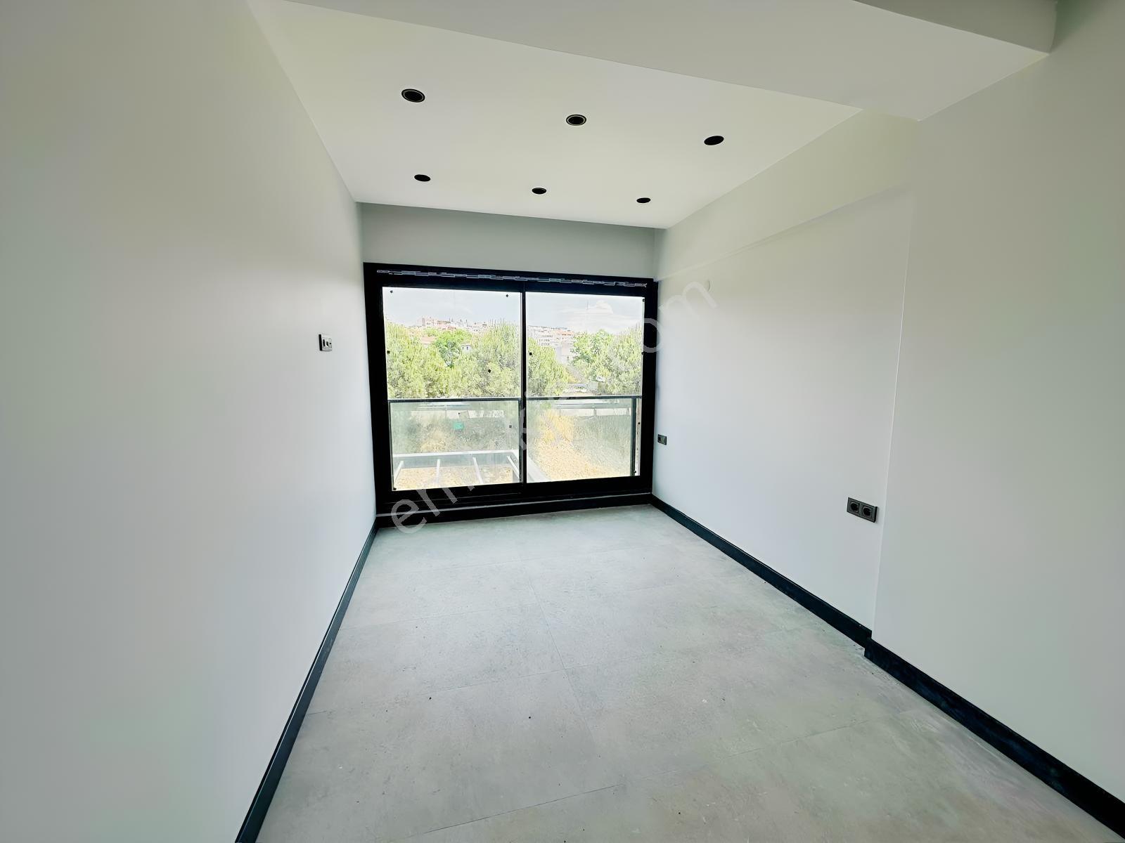 Urla İçmeler Müstakil Denize 200 Metre 3+1 Satılık Villa — fotoğraf 24