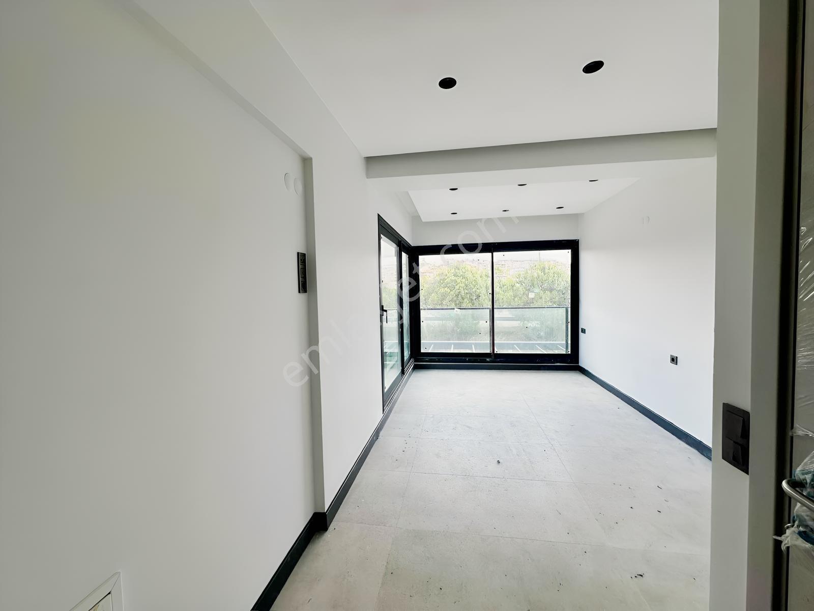 Urla İçmeler Müstakil Denize 200 Metre 3+1 Satılık Villa — fotoğraf 27