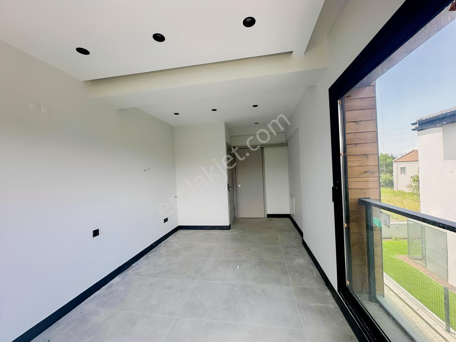 Urla İçmeler Müstakil Denize 200 Metre 3+1 Satılık Villa — fotoğraf 33